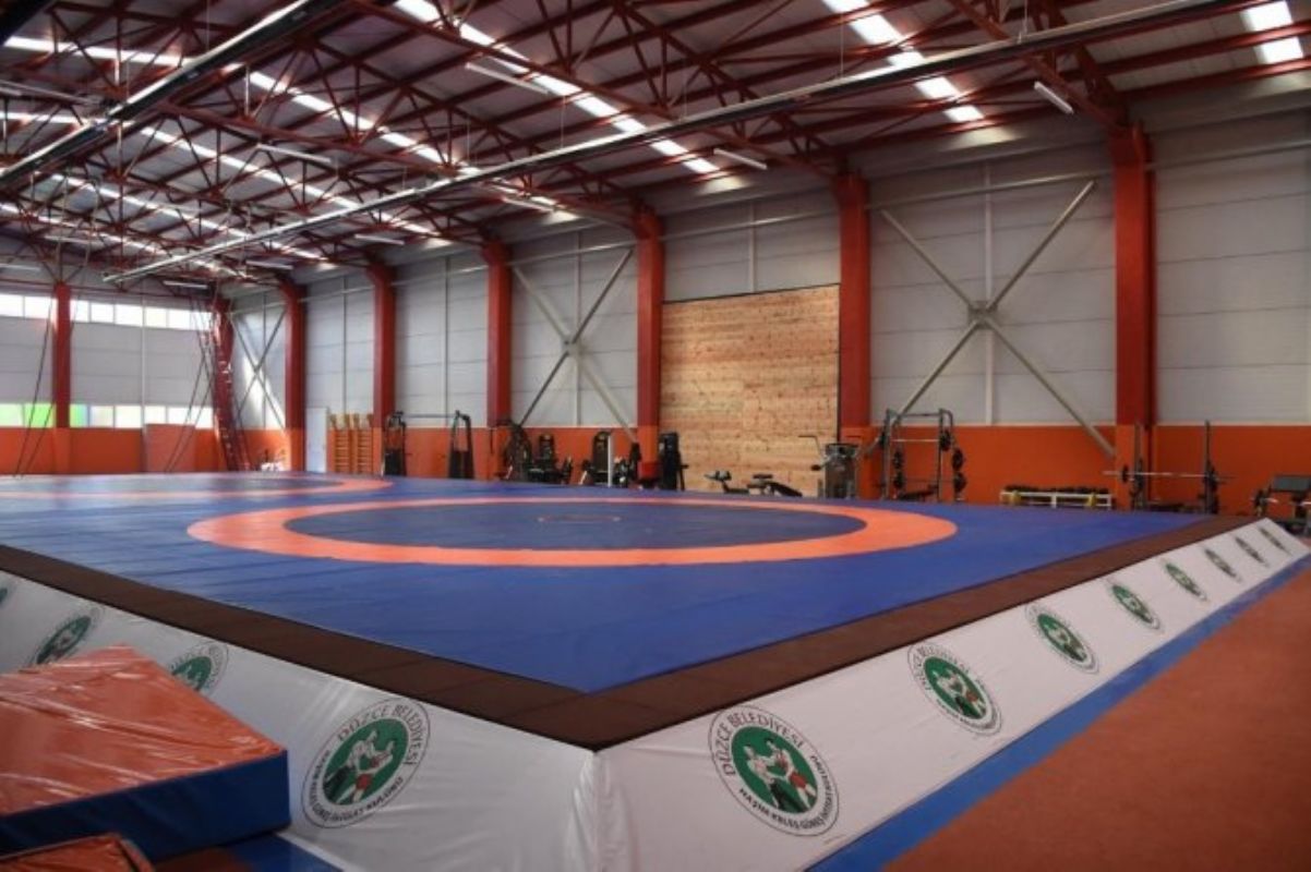 Düzce Özkan Olcay Spor Salonu